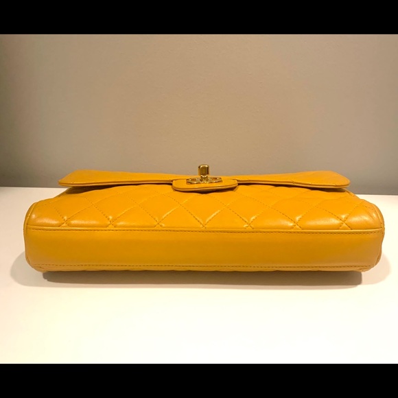 SOLD Chanel Authentic Quilted Flap Leather Clutch - Picture 6 of 13